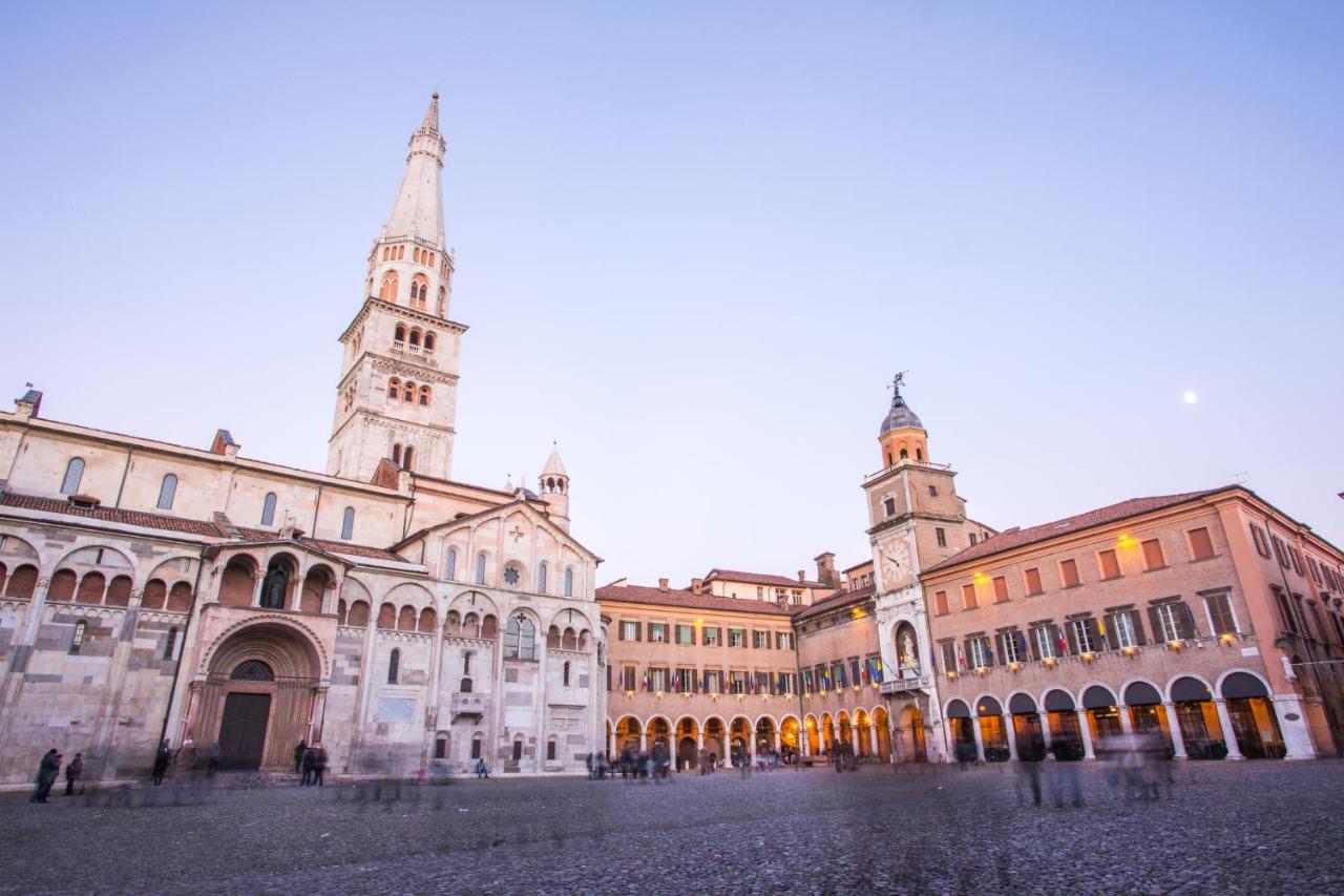 Modena Centro Junior Suite Exterior photo