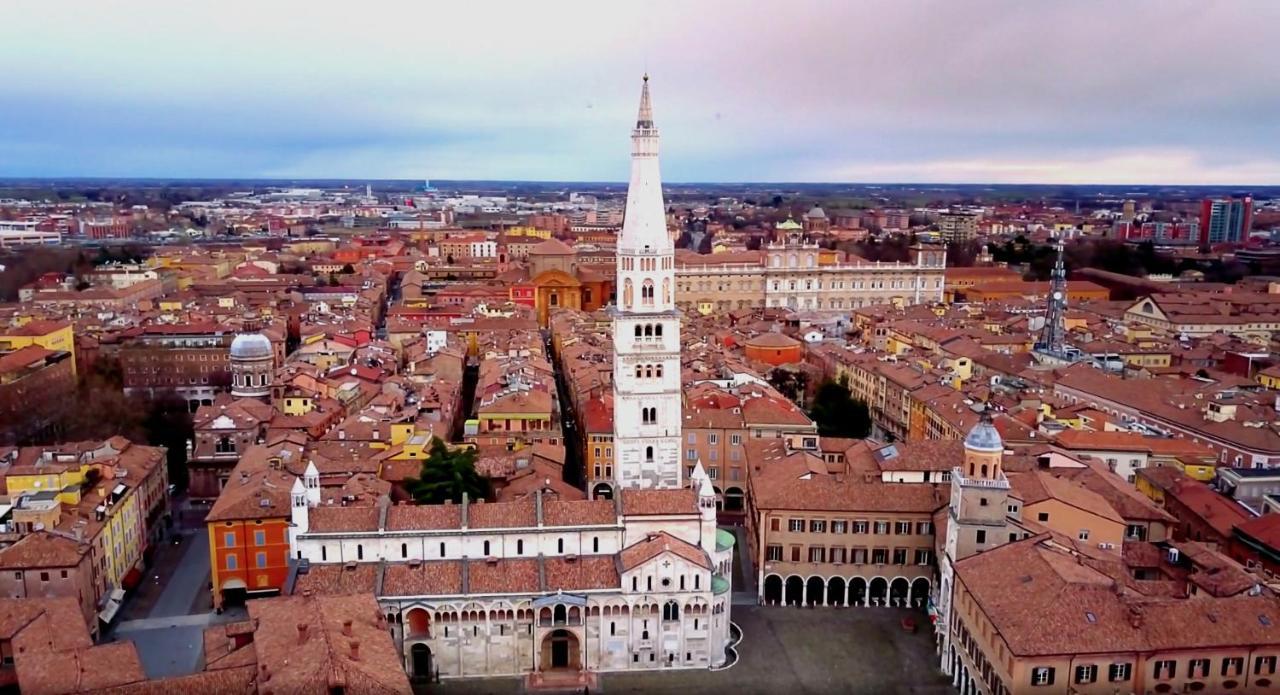 Modena Centro Junior Suite Exterior photo